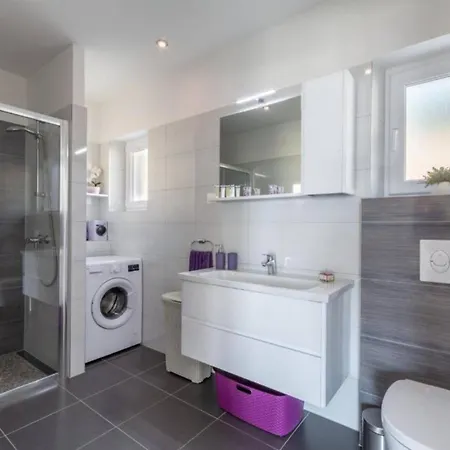 Villa Charming With Pool *